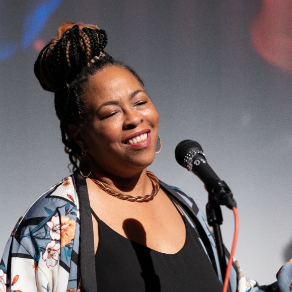 Meet your Posher, Donna - Picture 1 of 1